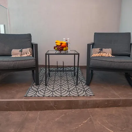 Apartment Vip Luxury Penthouse у аркадія із панорамним видом та джакузі Fainorent