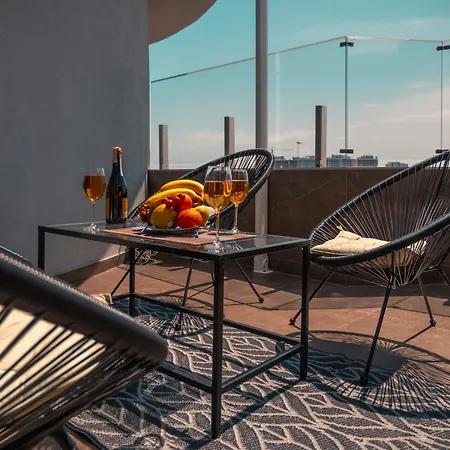 Apartment Vip Luxury Penthouse у аркадія із панорамним видом та джакузі Fainorent Odesa