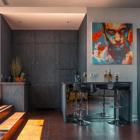 Apartment Vip Luxury Penthouse у аркадія із панорамним видом та джакузі Fainorent *